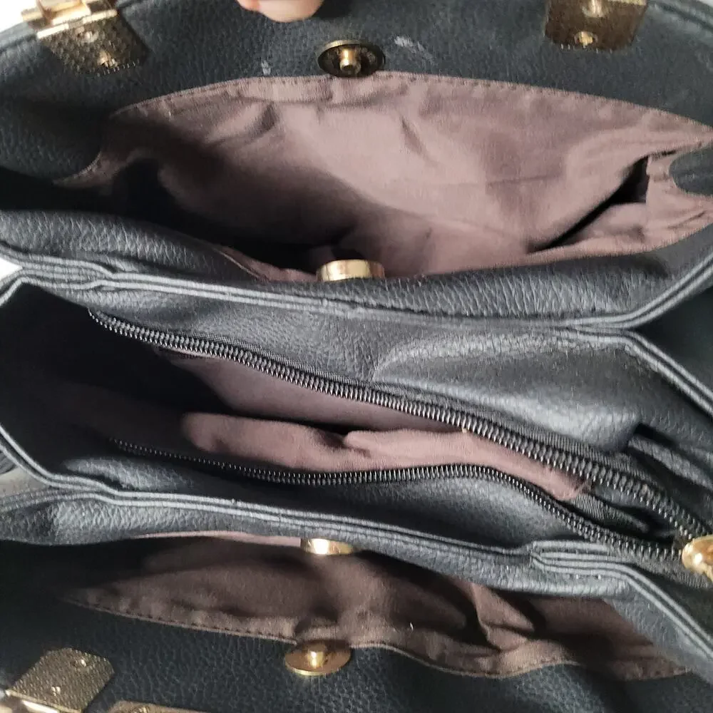 Chic Black Handbag with Multi-Compartments - Stylish & Versatile